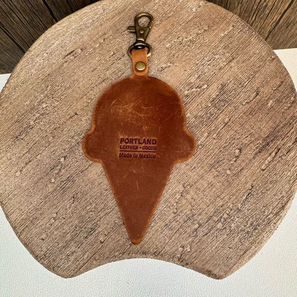 HAPPY TEAL PORTLAND Leather Ice Cream Scoop Purse Charm FAST SHIP PLG KEYCHAIN - Picture 3 of 3